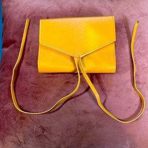 Glass Ladder & Co Catherine Tech Organizer